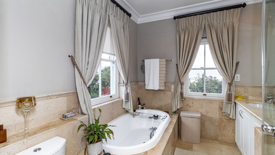 4 Bedroom Property for Sale in Spanish Farm Western Cape